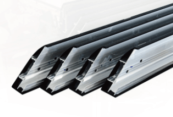 Quadro de liga de alum&iacute;nio de alta qualidade envolvido em veludo.